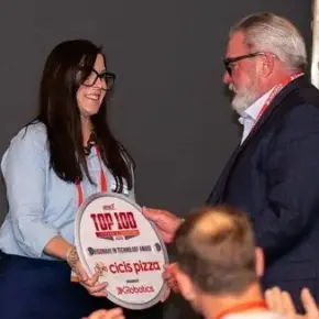 Cicis Pizza получает награду Visionary in Technology от XRobotics